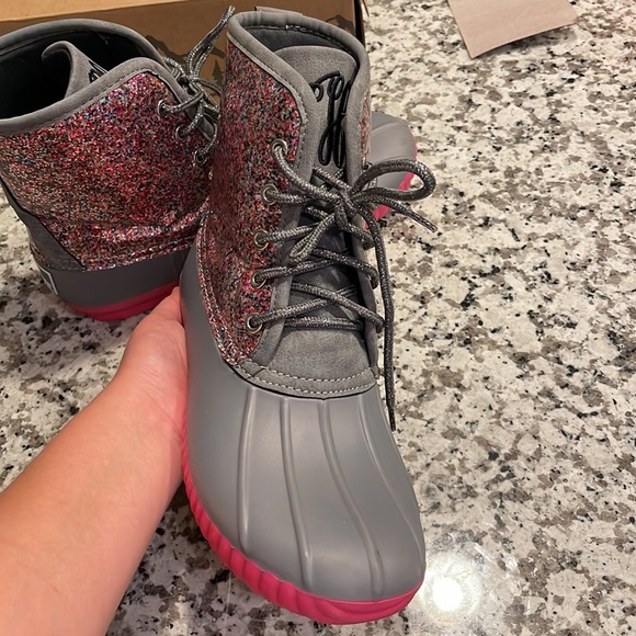Marley Lilly sparkles duck boots- size 8 - Picture 3 of 6